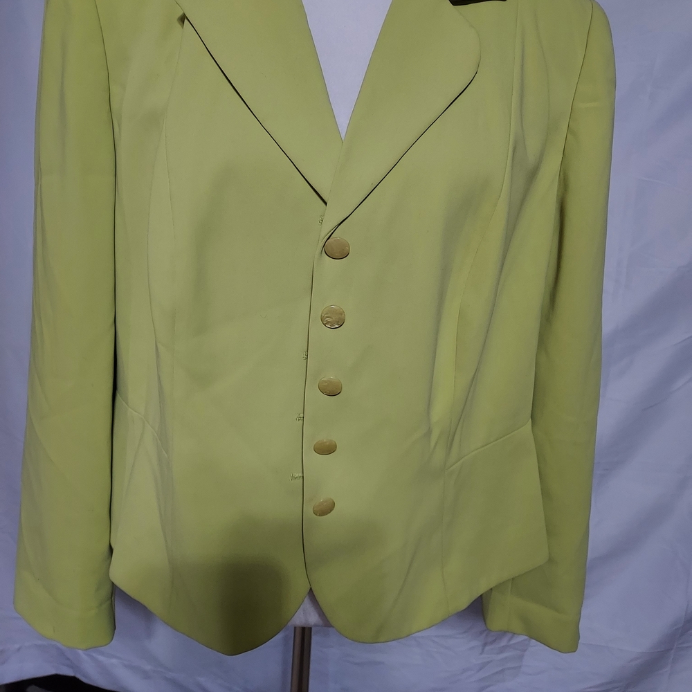 Elegant Lime Women's Blazer
